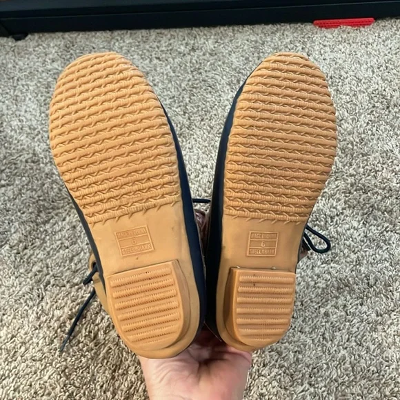 Snow Boots - Picture 4 of 7